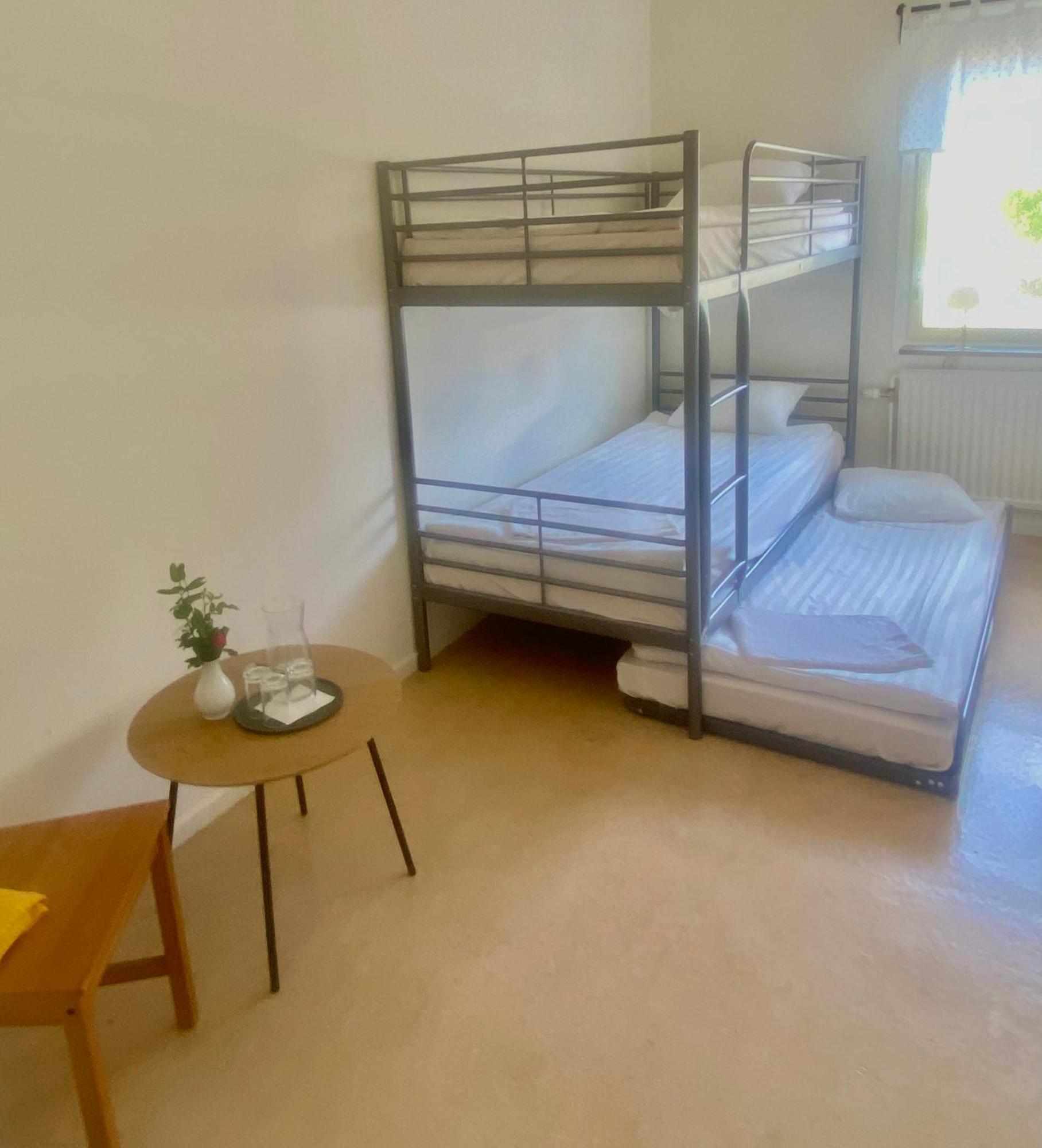 Gullringens Vaerdshus & Hotell Bagian luar foto