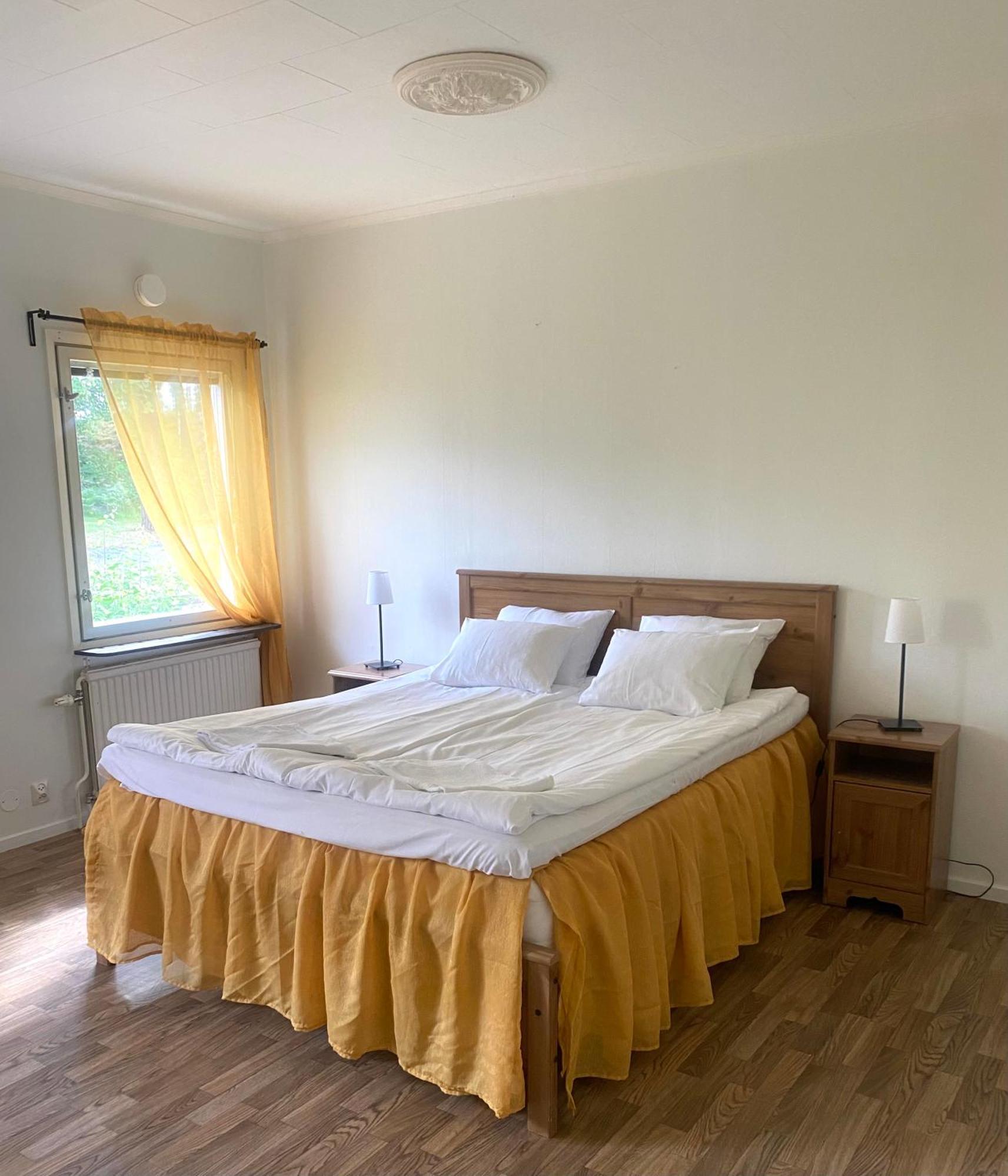 Gullringens Vaerdshus & Hotell Bagian luar foto